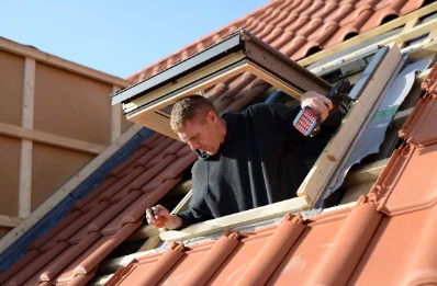 Pose de fenêtres de toit Velux à Planioles